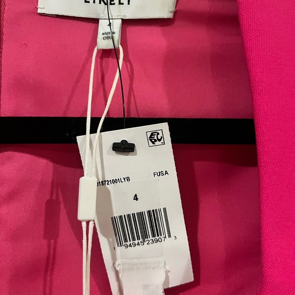 Likely - Kygo Dress in Fuschia - Picture 5 of 8